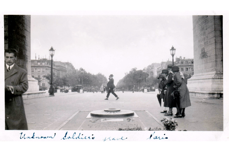 Unknown Soldier's Tomb - Vintage Paris
