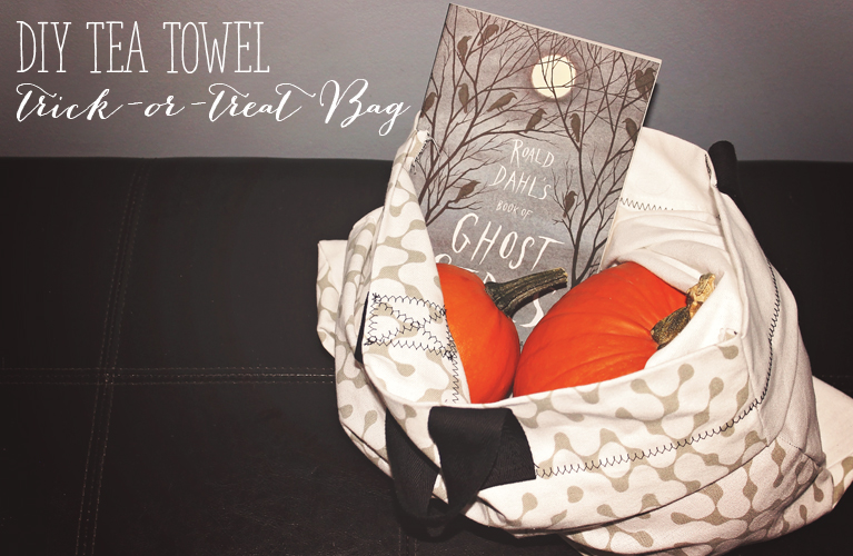 Tea Towel Trick or Treat Bag, make your own Halloween treat bag from two tea towels!