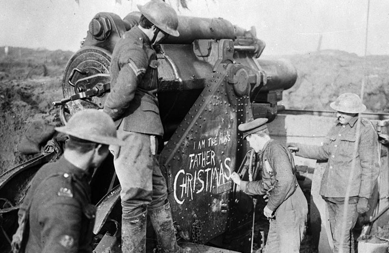 Canadian Archives MIKAN 3395221: A heavy howitzer on the Somme. November, 1916. Nov., 1916. 