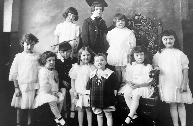 Children models for the 1914 Eaton's Fashion show in Winnipeg (Stanley Golden front and centre) | Alex Inspired