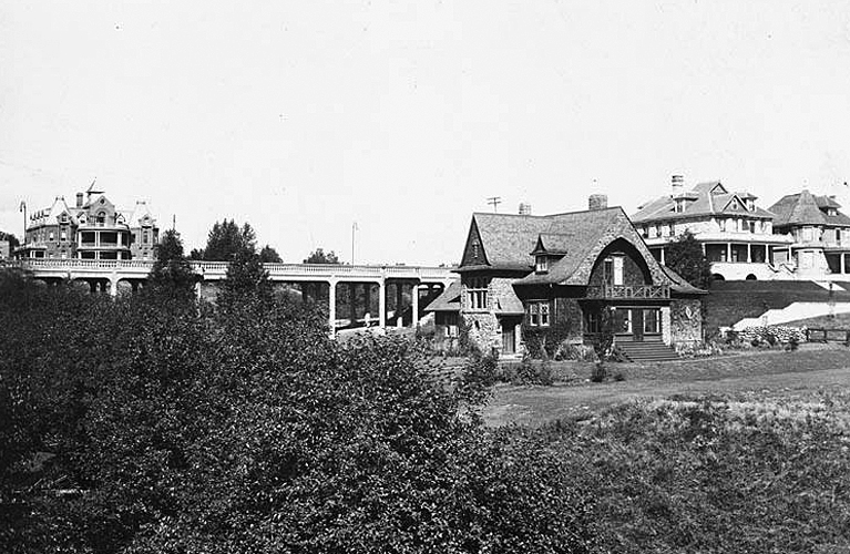 King's Park - A view from Court Street looking toward Algoma Street | Alex Inspired