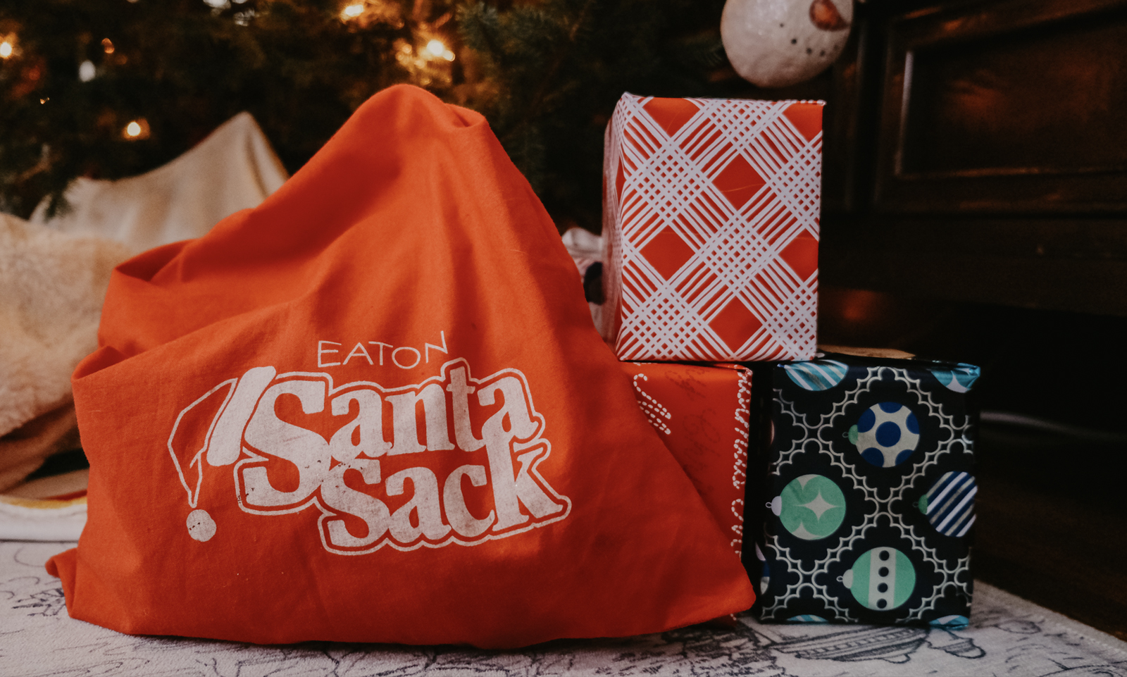 Eaton's at Christmas Time | Alex Inspired | Eaton's Santa Sack under the tree