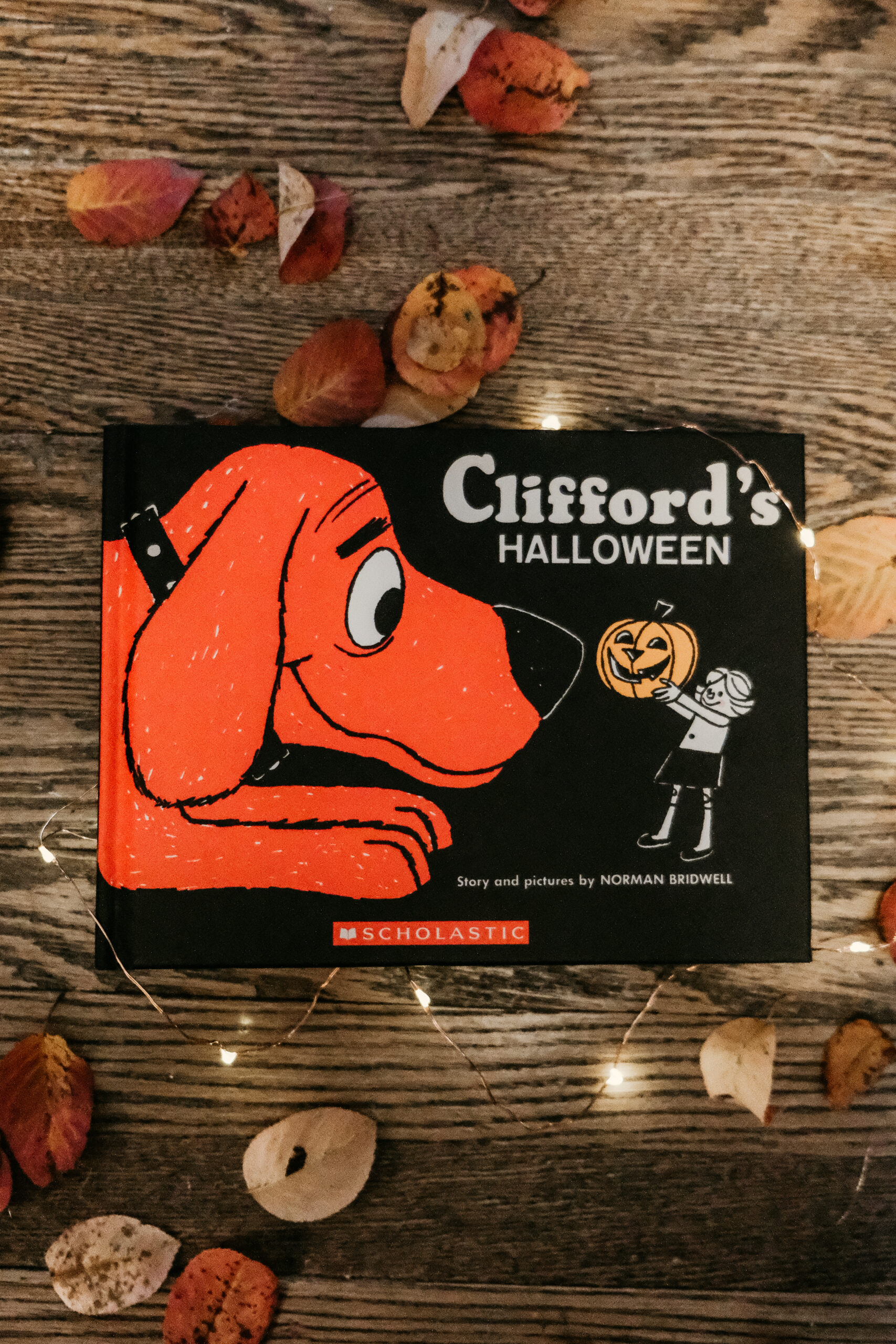 Photo of the book: Clifford's Halloween